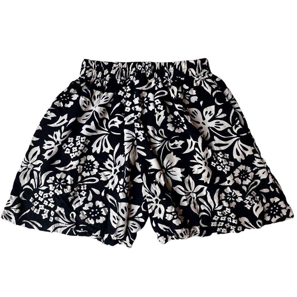 Coldwater Creek Shorts‎ Women's 22 Inch Black White Tropical Floral Print